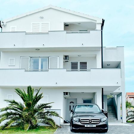 Apartmani Lovrencic Vrsi Bagian luar foto