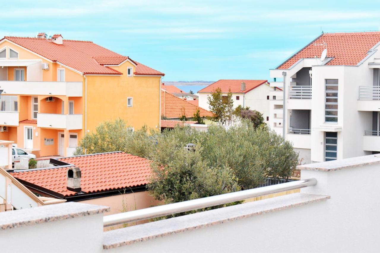 Apartmani Lovrencic Vrsi Bagian luar foto