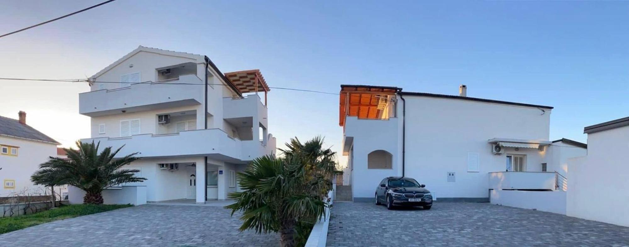 Apartmani Lovrencic Vrsi Bagian luar foto